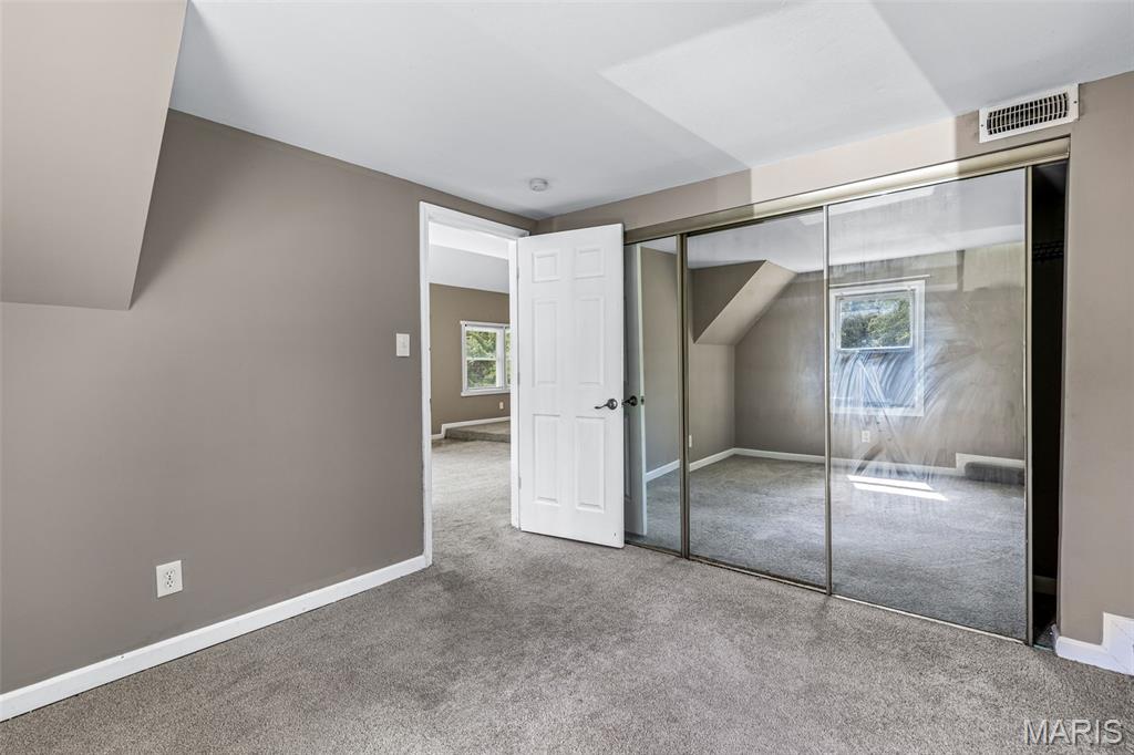 Elm Pt Place - Residential
