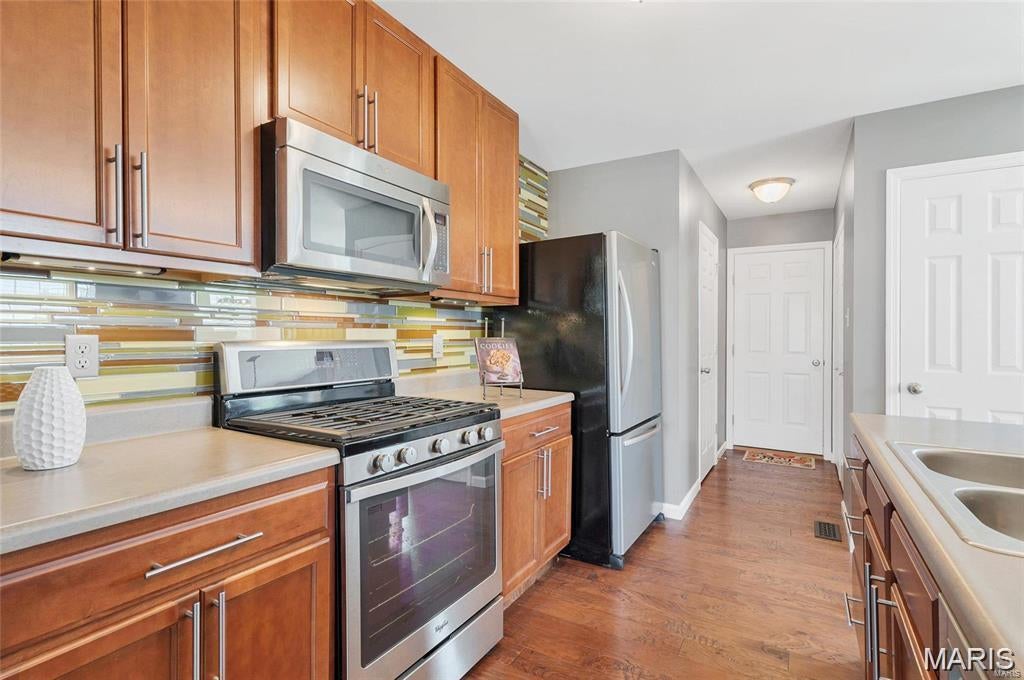 Countryshire #3 - Residential Lease