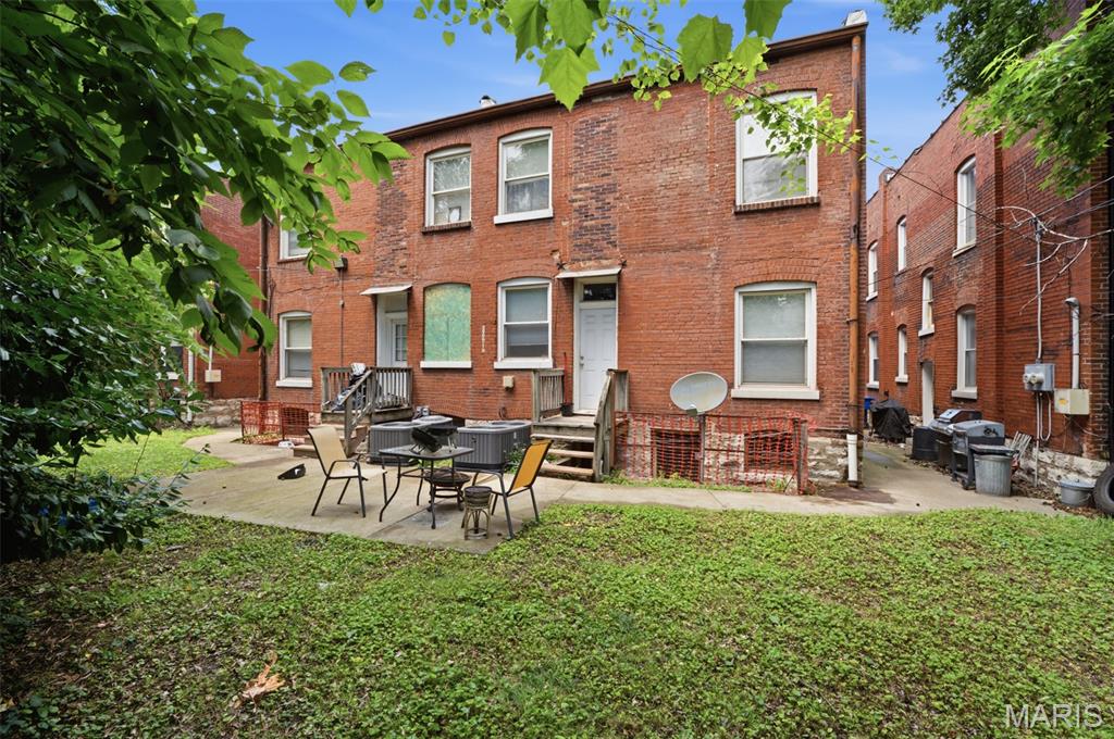 St Louis Commons Add - Residential Income