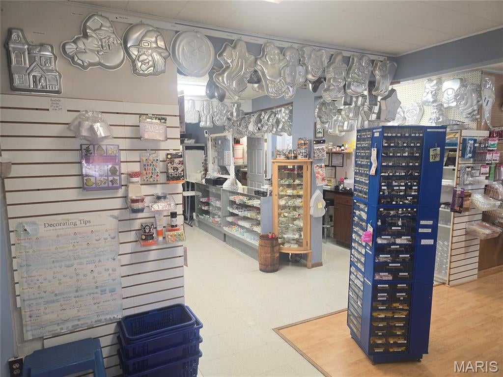 Deppe & Reinekes Add - Commercial Sale