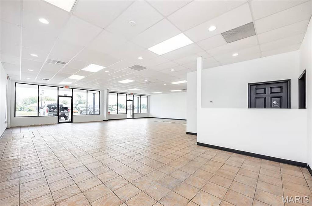 Lakepointe Centre Professional - Commercial Lease