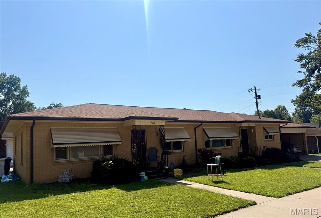 Fully rented duplex in a hard-to-beat Cape Girardeau location! Each side offers 2 bedrooms and 2 bathrooms, providing a strong and versatile layout for continued rental use. Situated just off Broadway, the property is conveniently located near Mercy Hospital, Capaha Park, Southeast Missouri State University, shopping, dining, and many of Cape Girardeau’s everyday amenities. Sunset Blvd is tucked away near a dead-end street, offering a quieter residential setting with less through traffic while still being just minutes from the heart of town. With both units currently occupied, this property provides an opportunity for an investor to add an income-producing property in an established, centrally located area to their portfolio.