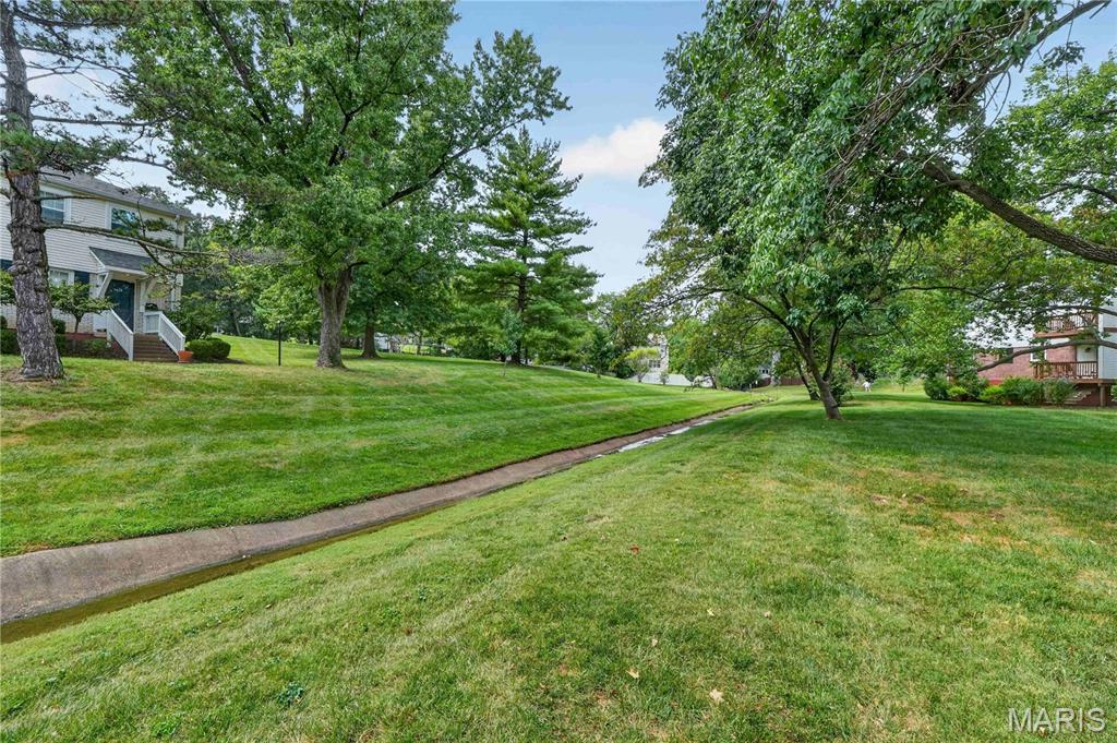 Brentwood Forest Condo Ph Four - Residential