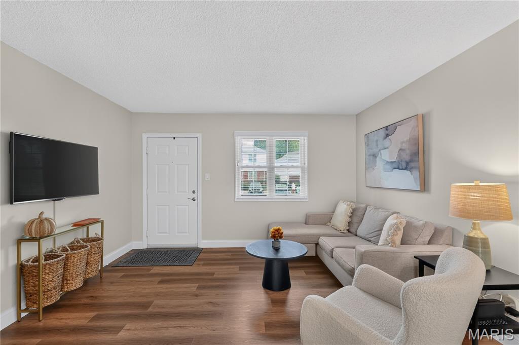 Brentwood Forest Condo Ph Four - Residential