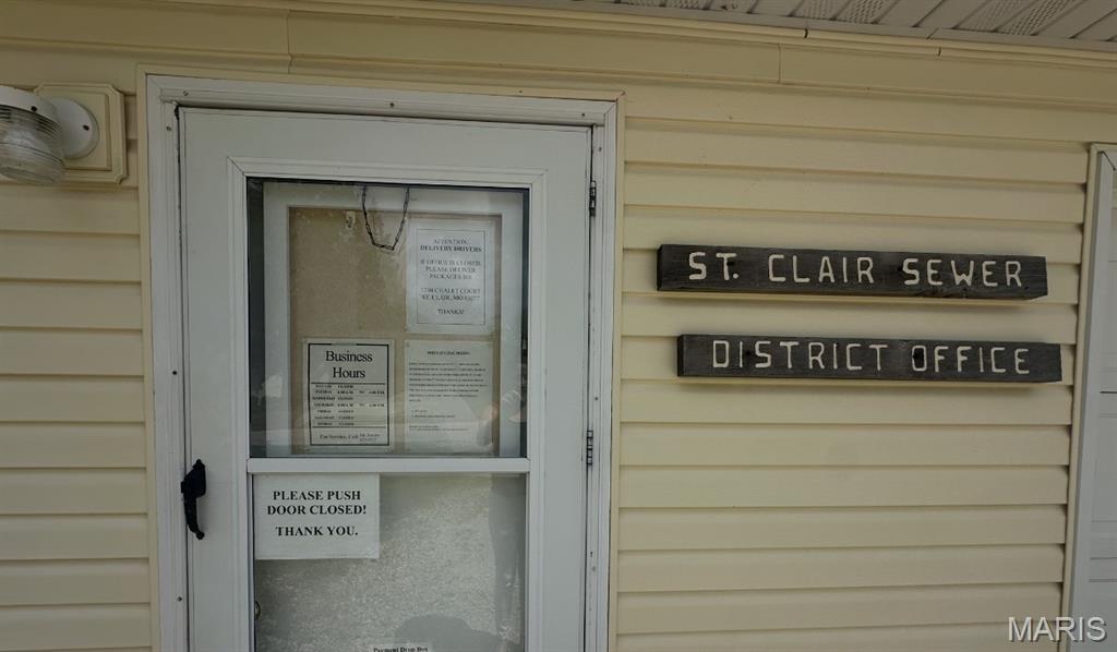 Lake St. Clair - Land