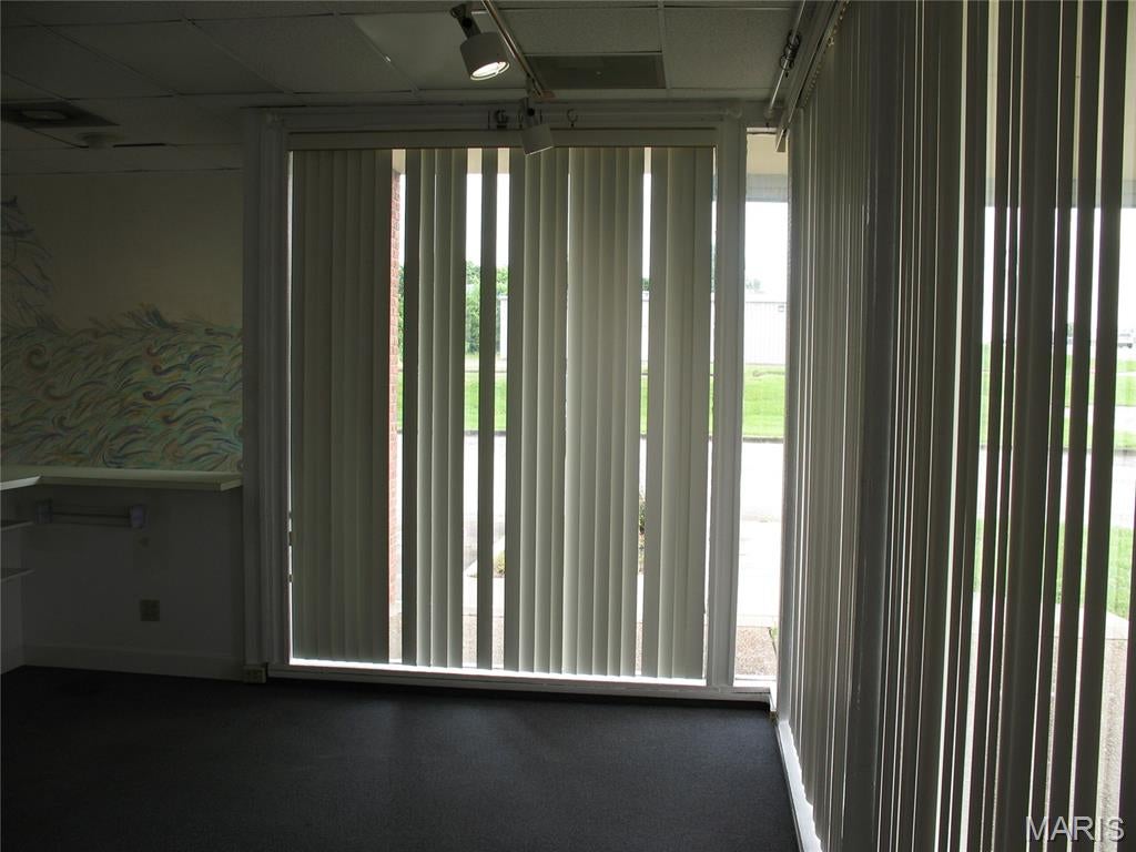 R & M 02 - Commercial Lease