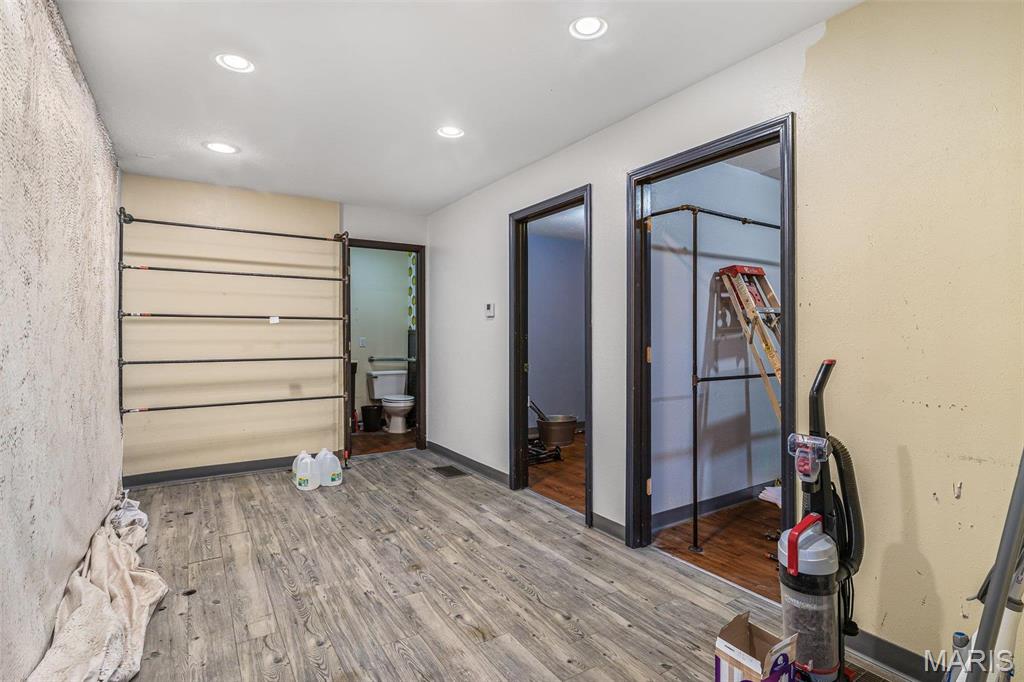 n/a - Commercial Sale