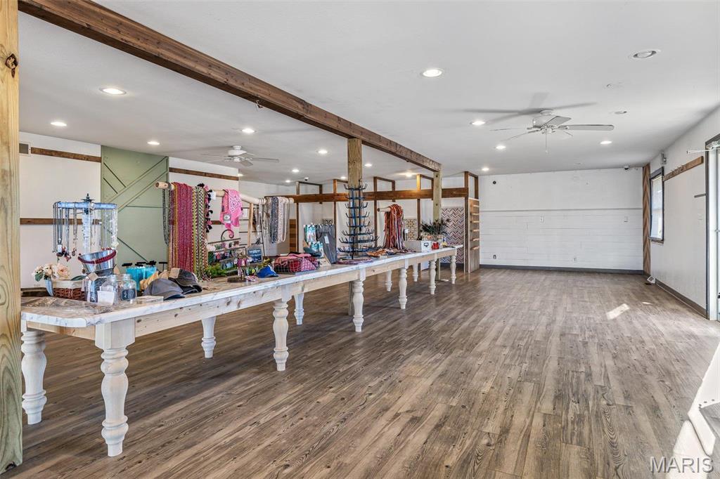 n/a - Commercial Sale