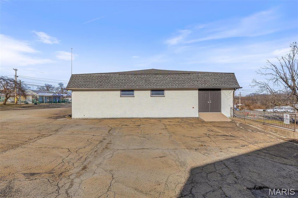 n/a - Commercial Sale