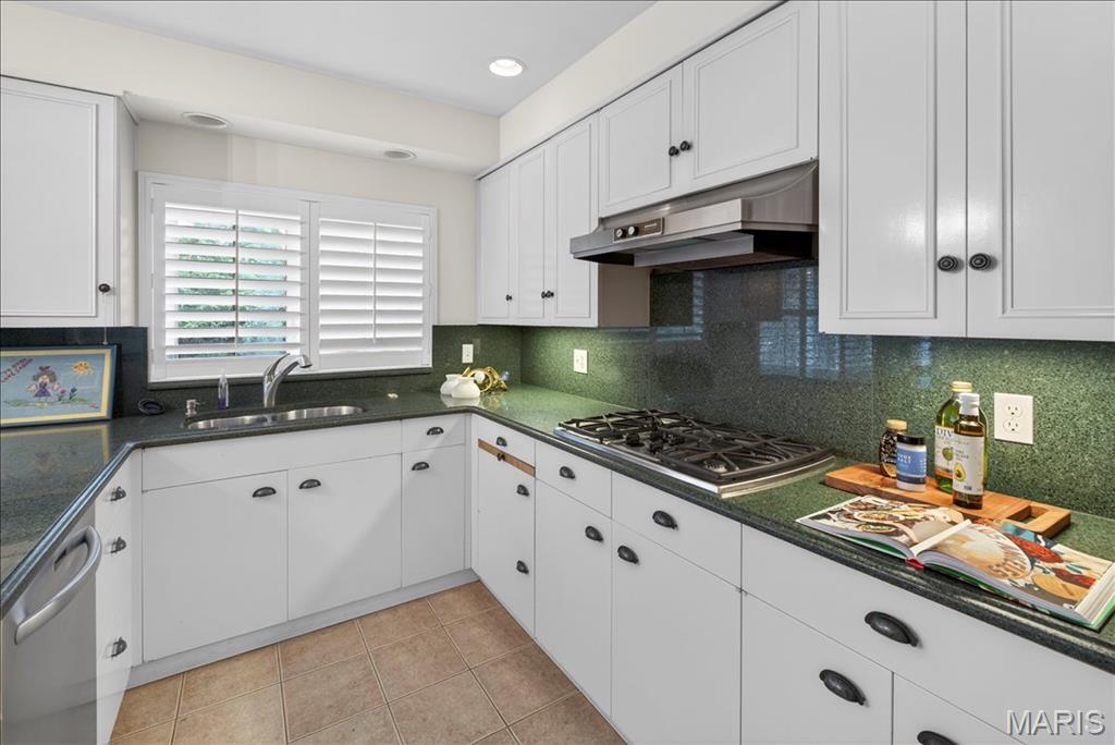 Ladue Woods - Residential
