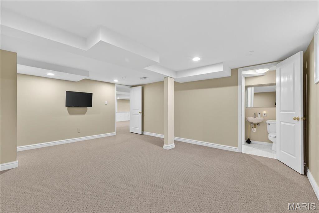 Ladue Woods - Residential
