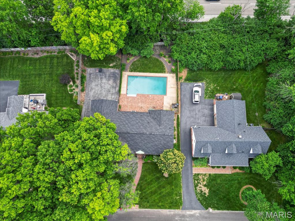 Ladue Woods - Residential