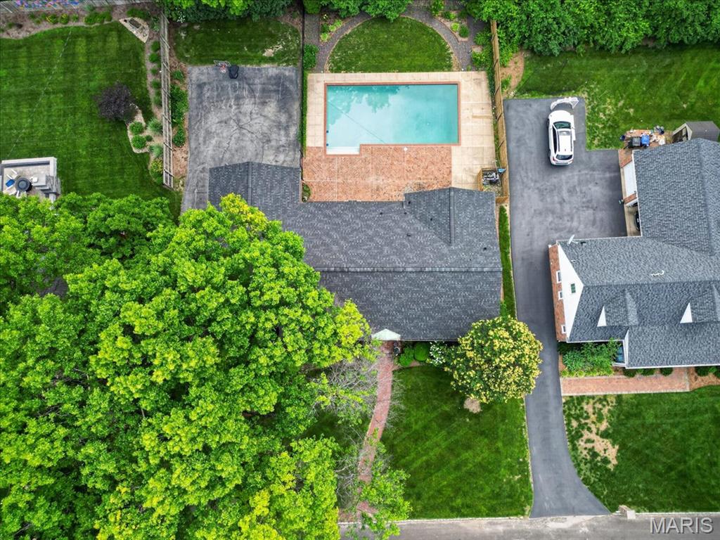Ladue Woods - Residential
