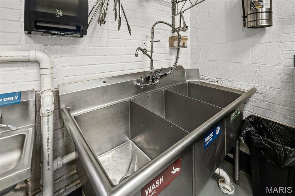 Buesse Place Anx - Commercial Sale
