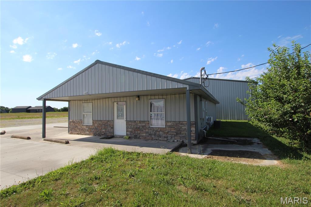 na - Commercial Lease
