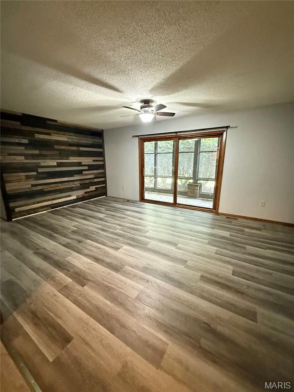 COTTONWOOD VILLAGE - Residential Lease
