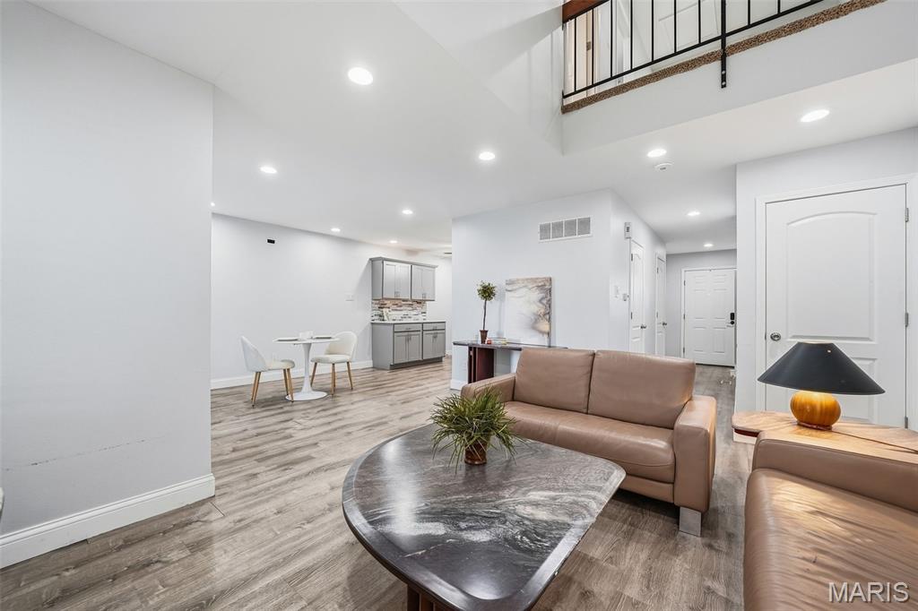 Hickory Sound Condo I Ph I - Residential