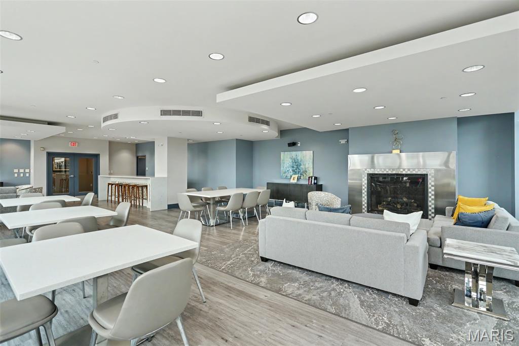 Park East Tower - Residential