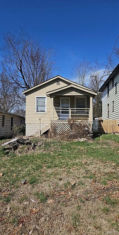 Investor special in Jennings. Property sustained storm damage when a tree fell on the home approximately 1.5 years ago. Exterior has been secured and partially closed up by the owner. Property is being sold strictly as-is. Great opportunity for experienced investors looking for a low entry point project.