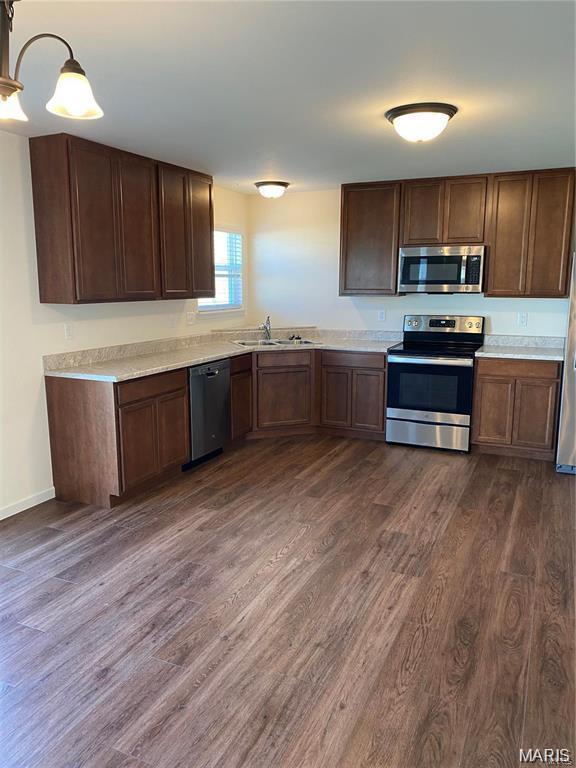 pearl vista - Residential Lease