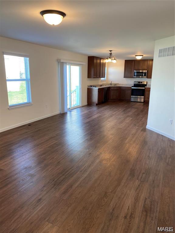 pearl vista - Residential Lease