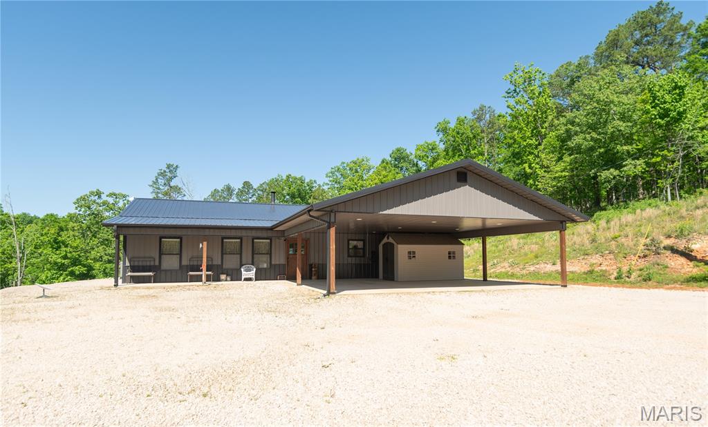 Very nice newer Ranch on 6 acres that backs up to Pioneer Forest which in turn backs up to thousands of acres of the Ozark National Scenic Riverways National Park. Very private but still close to Schools and stores. Low Maintenance 3 bedroom, 2 bath home with formal office space includes some acreage and open access to thousands of acres. This is Joanna Gaines meets Bear Grylls the great outdoors in a nice modern package on the trendy near north side of Van Buren.