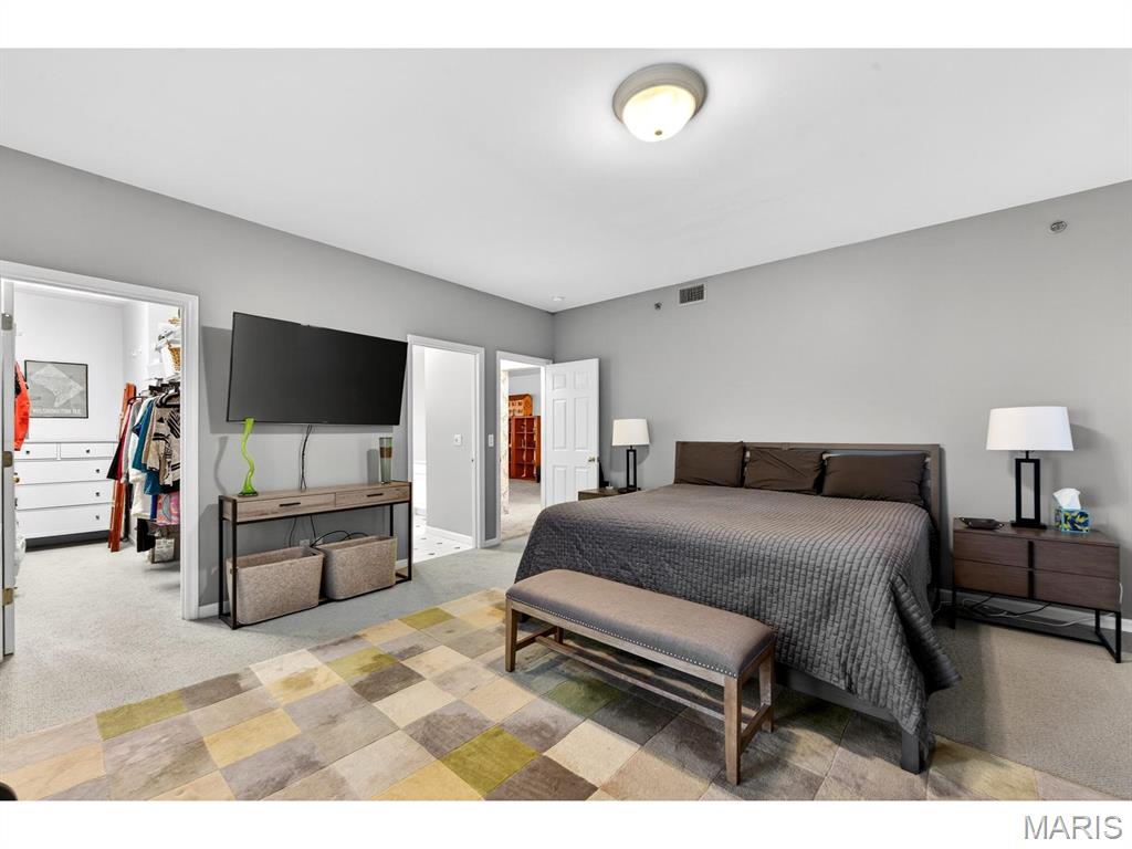 Carlton Manor - Residential