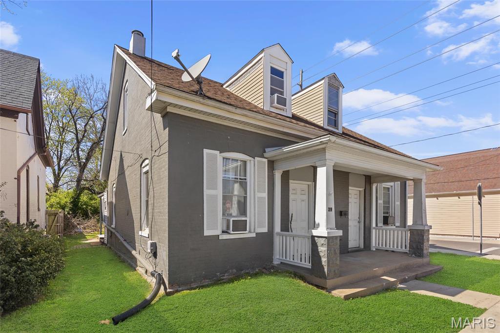 Investors, here is the opportunity with this promising duplex just off Main St in Belleville, IL. Each unit boasts a well-designed layout featuring 2 bedrooms and 1 bathroom, offering comfortable living spaces for tenants. The flexibility is yours to set rent rates and lease terms for the currently vacant newly renovated unit. Occupied unit currently rents for $925 per month. Positioned in a prime location and with one unit ready for occupancy, this property presents a unique chance to shape your investment returns. Don't miss out on the potential of this duplex in Belleville. Pictures to come.