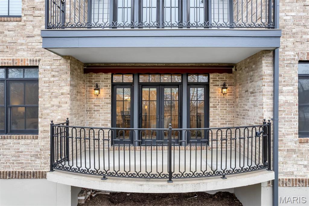 Laumeier Place Condo - Residential