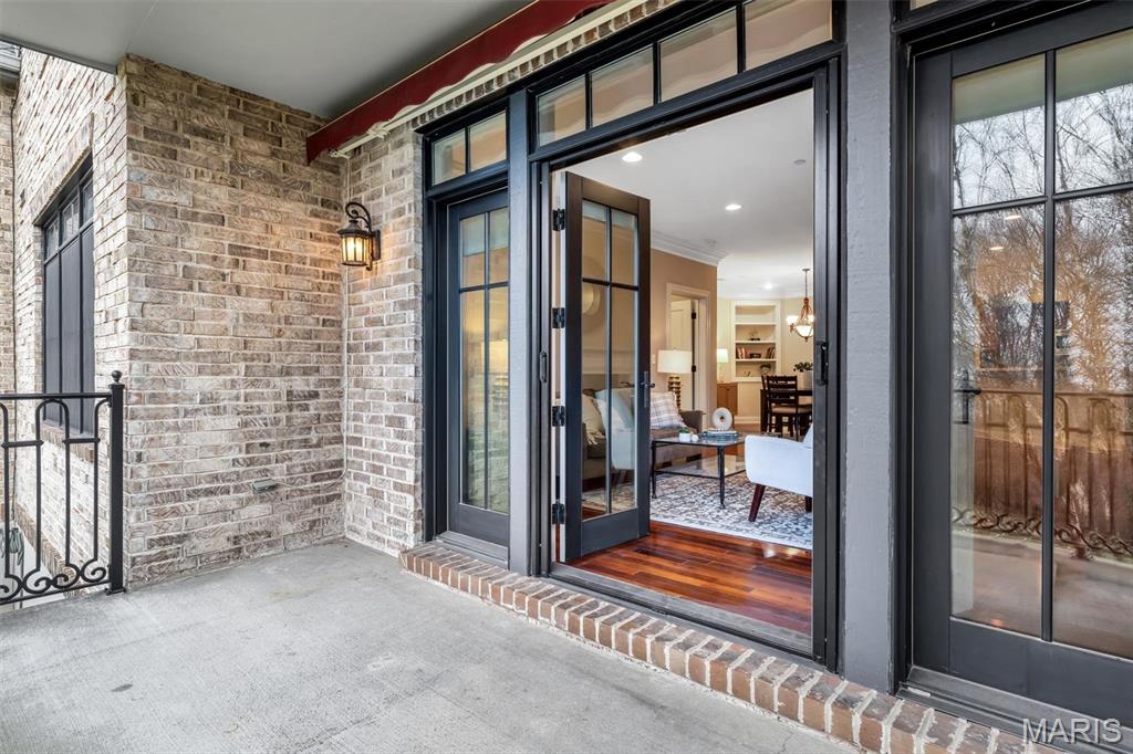 Laumeier Place Condo - Residential