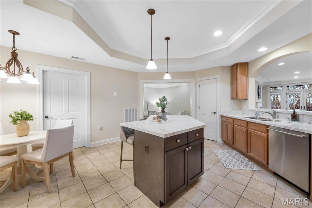 Laumeier Place Condo - Residential
