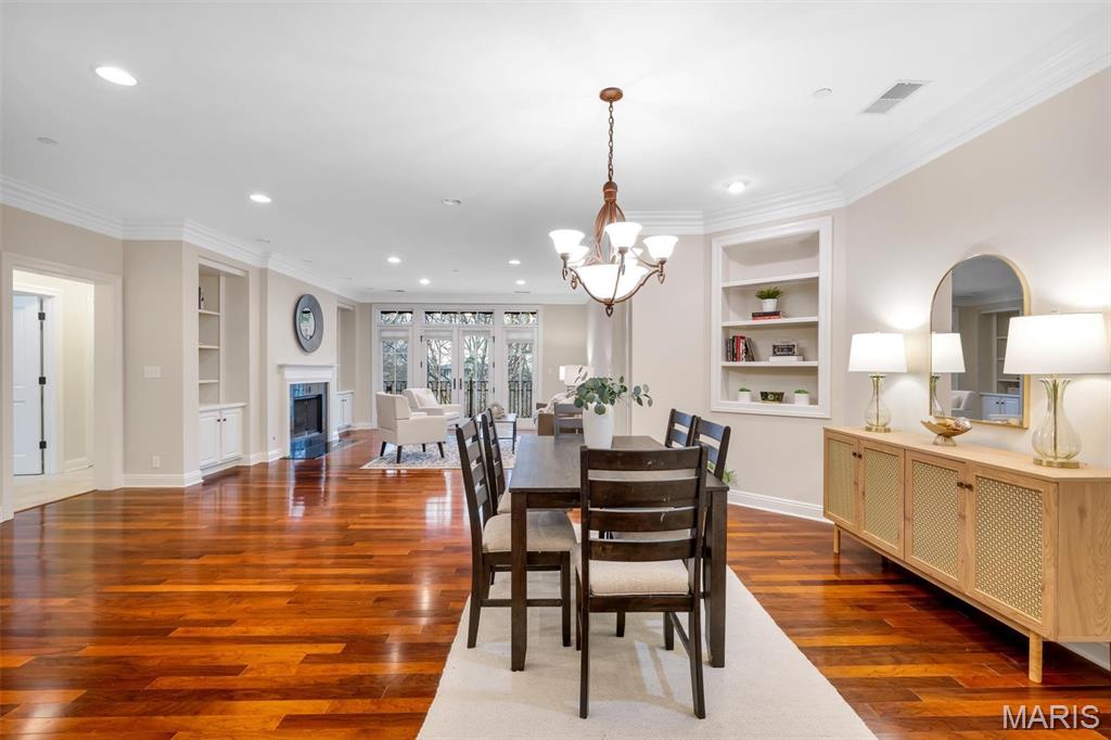 Laumeier Place Condo - Residential