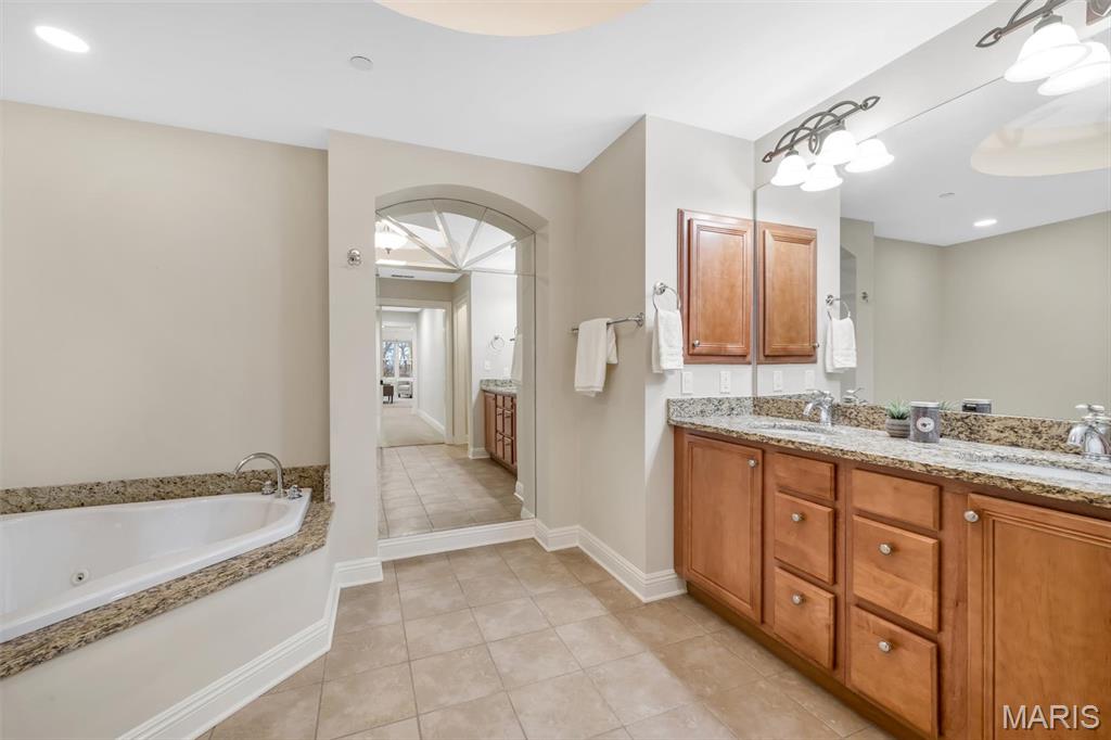 Laumeier Place Condo - Residential