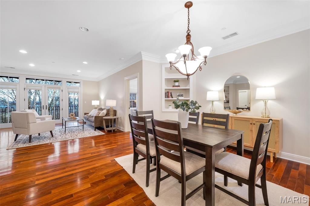 Laumeier Place Condo - Residential