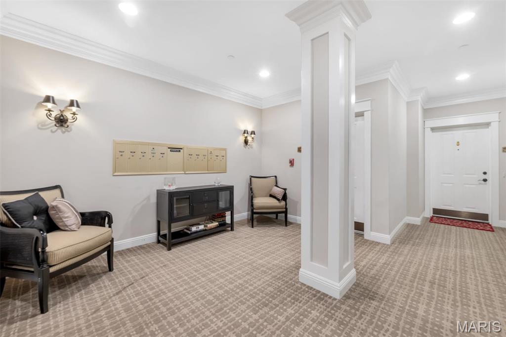 Laumeier Place Condo - Residential
