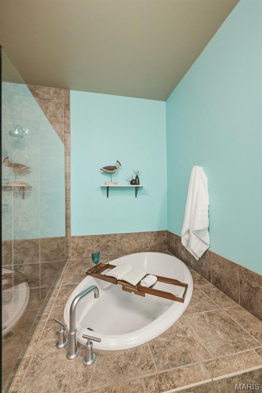Dorsa Lofts Condo - Residential