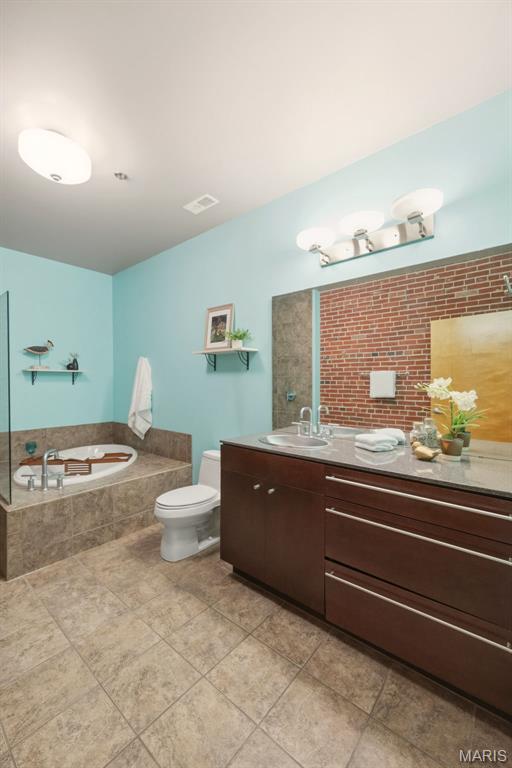 Dorsa Lofts Condo - Residential