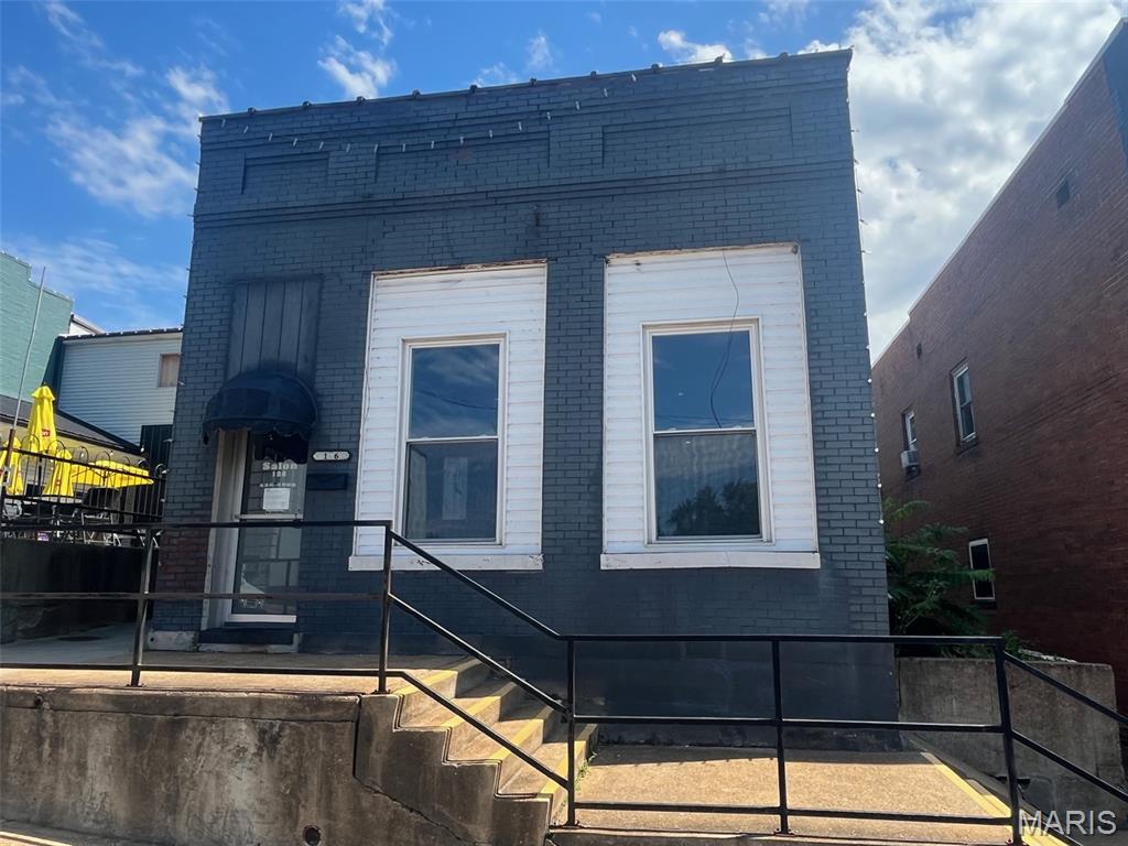 Exceptional downtown, high traffic commercial opportunity! Currently configured as a beauty salon, this versatile property offers commercial zoning and endless possibilities for entrepreneurs and investors. Ideal for a salon, boutique retail, office, studio, professional services, or mixed commercial uses (subject to local regulations). There is off street parking in the front and lots more parking in the rear of the building. Here is your opportunity to make dreams come true!
