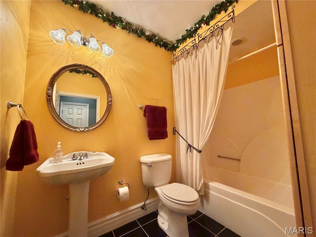 Fox Mill Estates - Residential