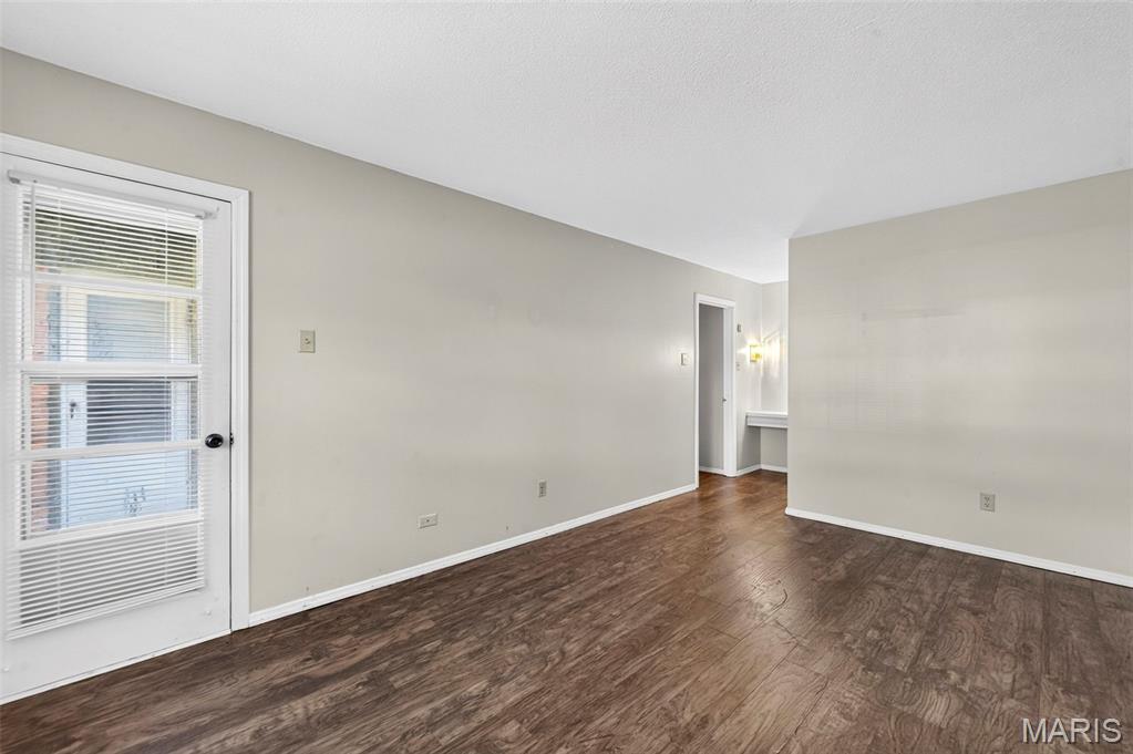 Granada Condo - Residential