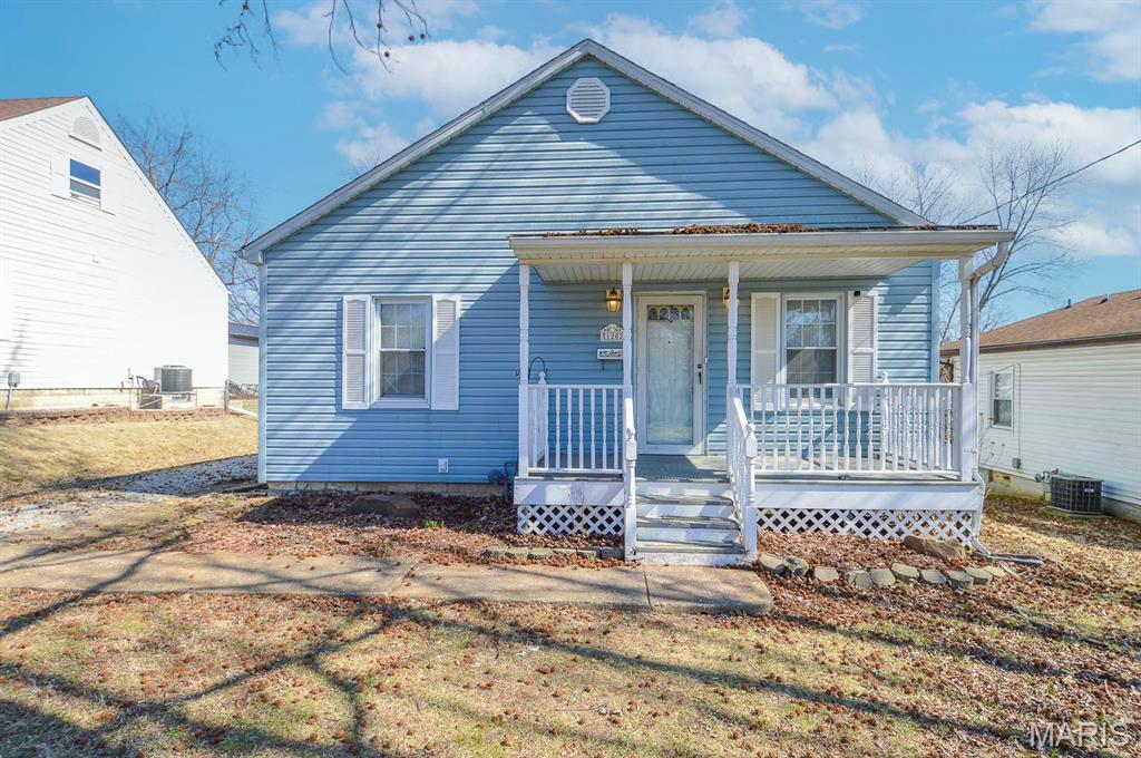 Price listed is Starting Bid Only. Bidding starts closing 3/26/2026 @ 6 p.m. Welcome to this charming three-bedroom, one-bathroom estate home on a 0.16± acre partially fenced lot. The front entrance opens to a spacious living room filled with natural light, flowing into an open, eat-in kitchen with ample cabinet and counter space. The main level offers a generously sized bedroom and a larger primary bedroom, as well as a well-appointed full bathroom. Steps from the kitchen, a large bonus room offers endless possibilities, use it as a family room, home office, or formal dining space, with the home’s third bedroom conveniently located near this versatile area. Enjoy the home’s inviting outdoor and functional spaces, including a covered front porch beneath a mature shade tree, an attached deck overlooking the backyard can be accessed from the bonus room. A full, unfinished basement houses the washer, dryer, and utilities. The home is conveniently located just minutes from schools, parks, and historic downtown Collinsville with shopping and dining this home combines charm, versatility, and everyday convenience! Property will sell under auction terms and be sold AS- IS, WHERE-IS. Seller, will not make any repairs as a result of any building, occupancy, or environmental inspections. Buyer will be required to sign an Auction Purchase & Sale Agreement if final bid is accepted by Sellers