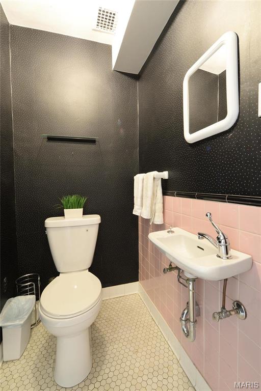 Davis Place - Residential Lease