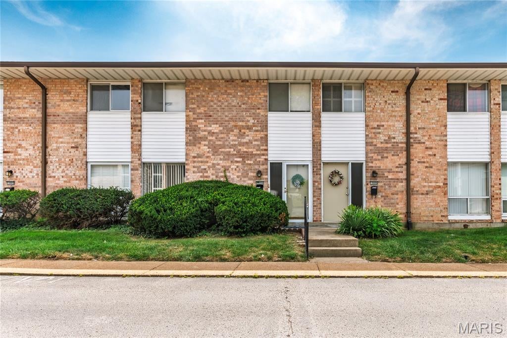 Sakura Gardens Condo - Residential