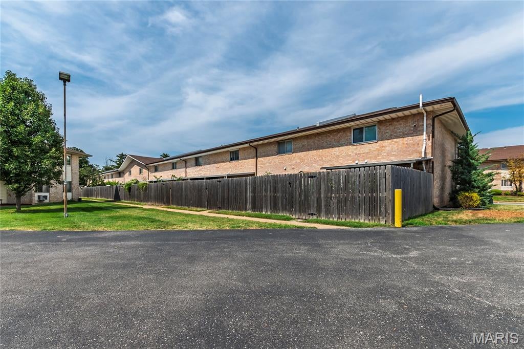 Sakura Gardens Condo - Residential