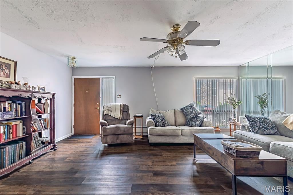 Sakura Gardens Condo - Residential