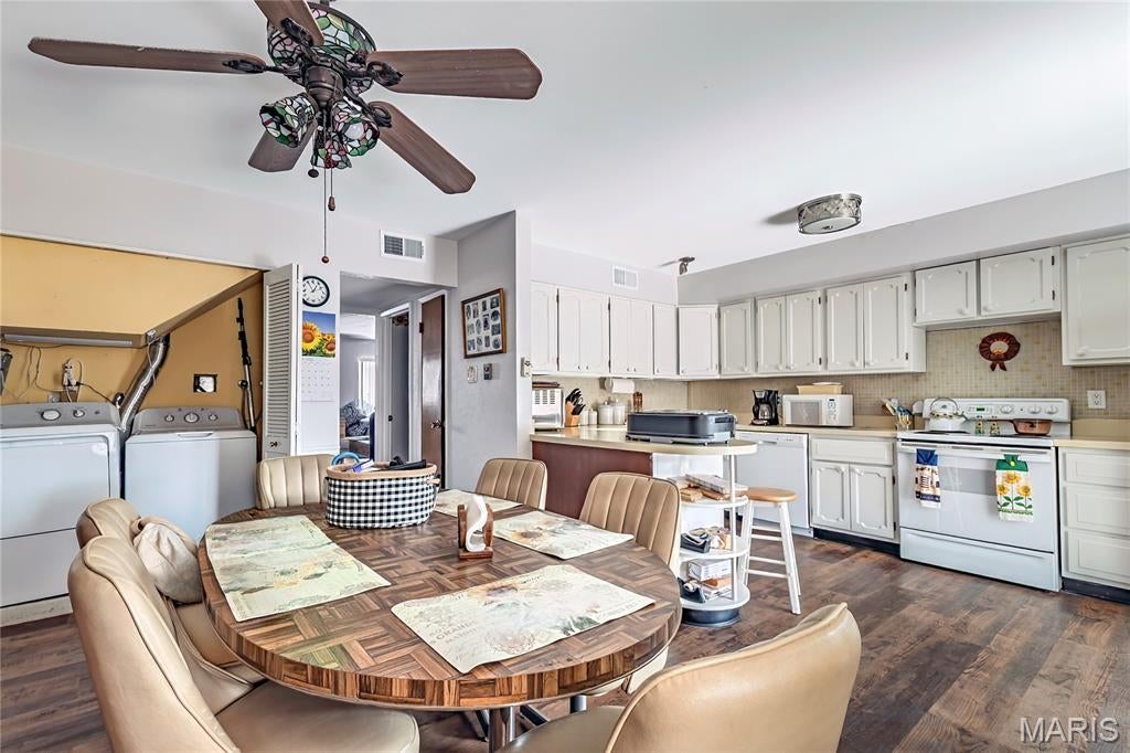 Sakura Gardens Condo - Residential