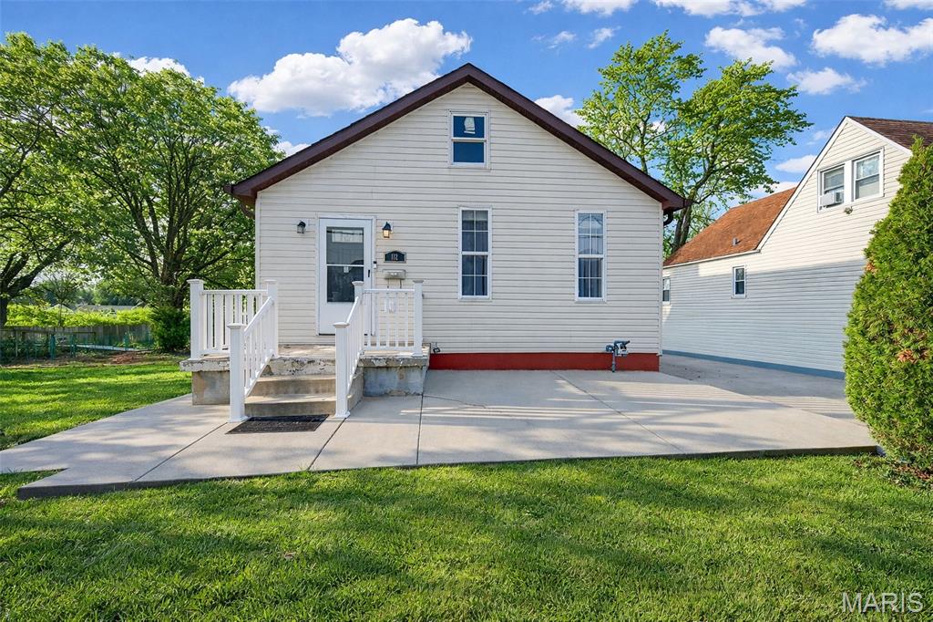 Welcome home to this beautifully updated and affordable 2-bedroom, 2 full bathroom property, perfectly located on a corner lot near the end of the street, just minutes from Jefferson Barracks Park. This move-in-ready home features an open and inviting layout, ideal for both everyday living and entertaining.

Enjoy peace of mind with a new roof and newer HVAC system, offering comfort and efficiency year-round. The finished basement adds valuable extra living space and includes an oversized closet—perfect for a guest area, home office, or recreation room.

With its modern updates, versatile layout, and convenient location, this home is a fantastic opportunity you won’t want to miss!