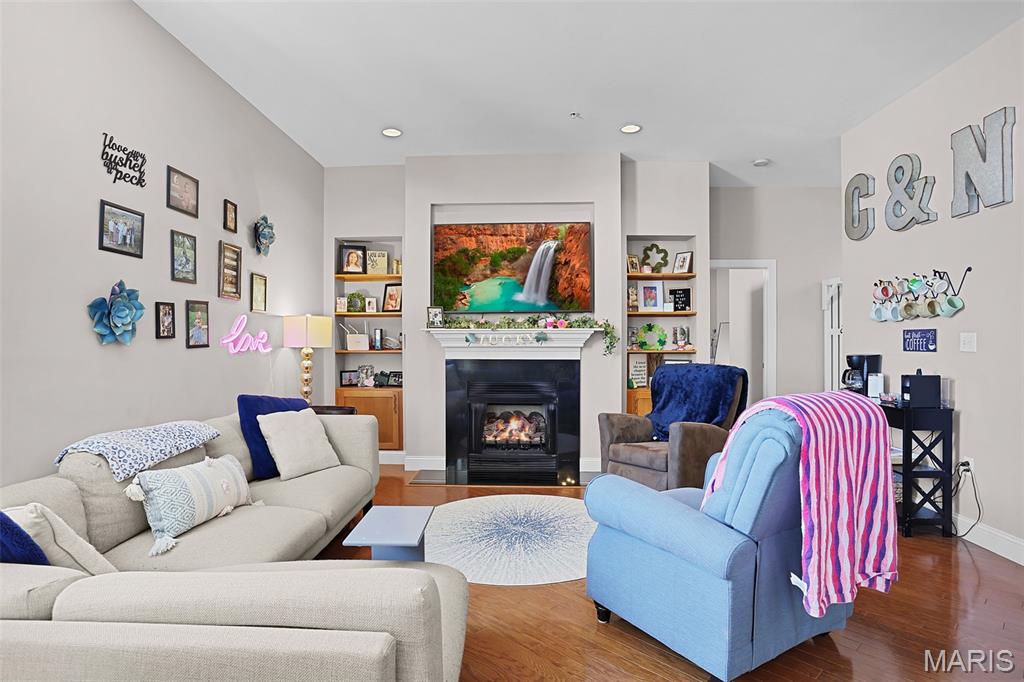 Georgian Condos - Residential