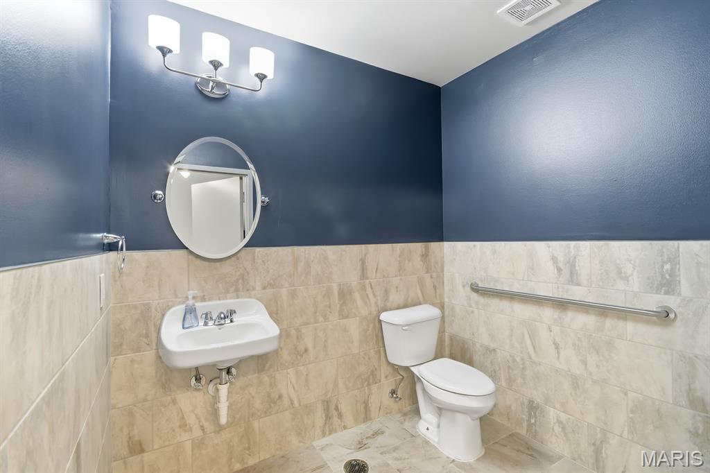 Joseph A Bompart Estate Lt Pt 5 - Commercial Lease