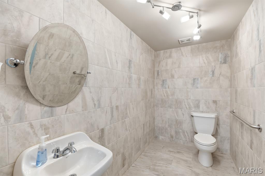 Joseph A Bompart Estate Lt Pt 5 - Commercial Lease